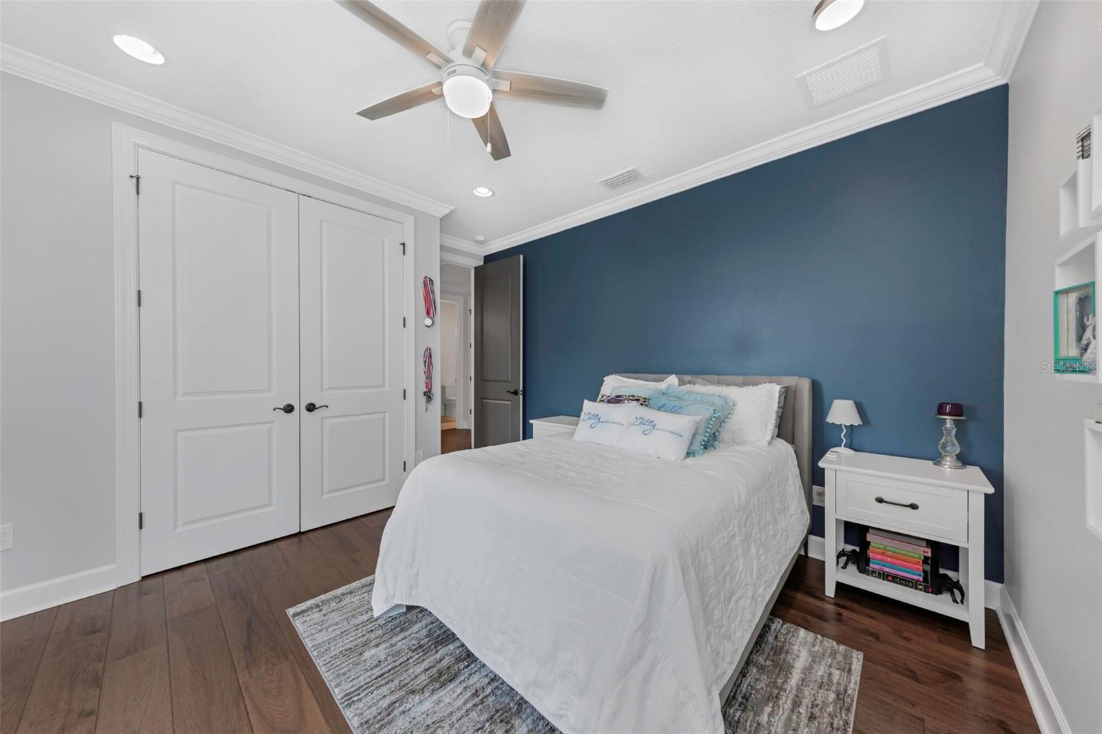 COVE/ROCKY POINT - Residential