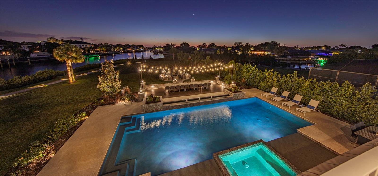 COVE/ROCKY POINT - Residential