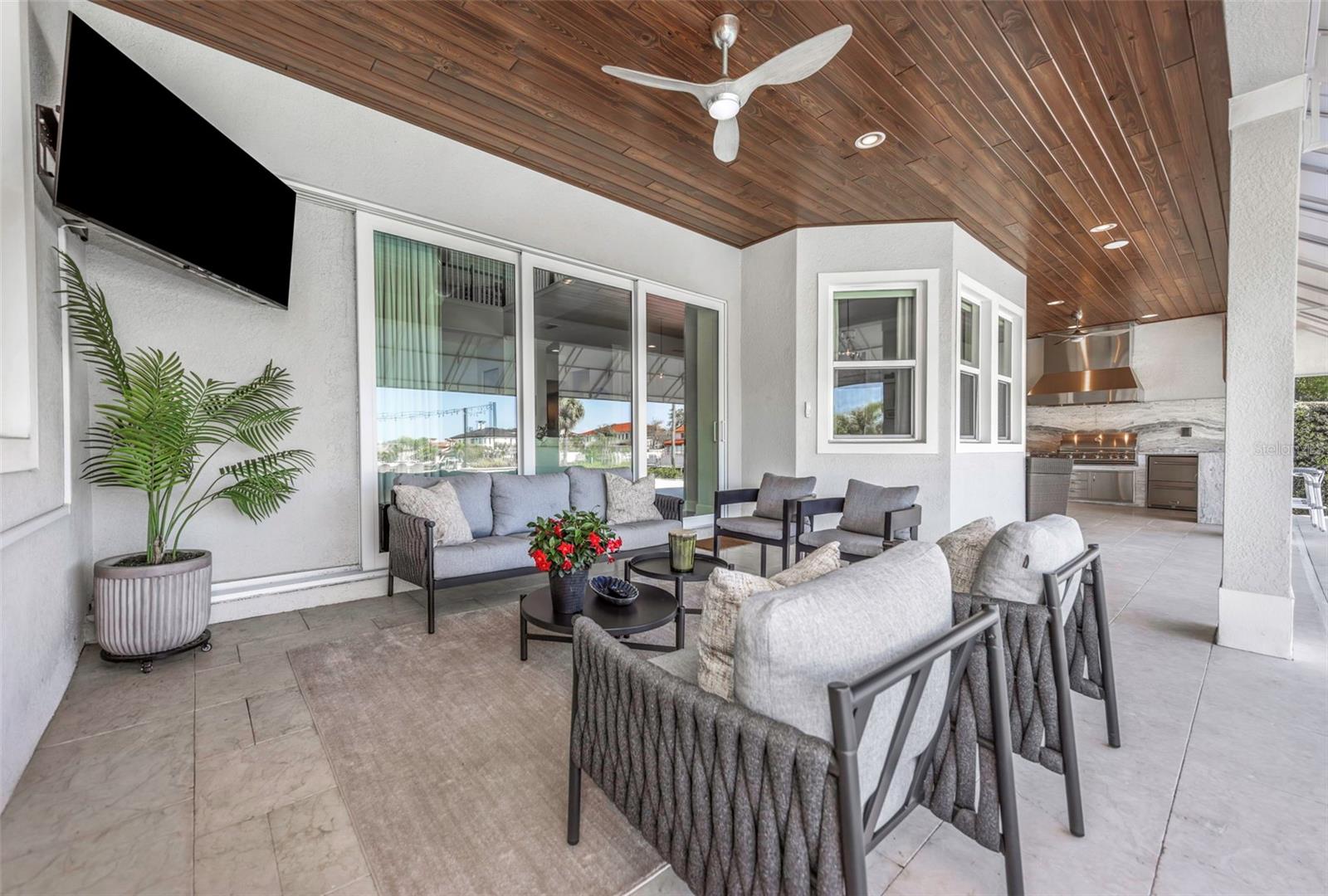 COVE/ROCKY POINT - Residential