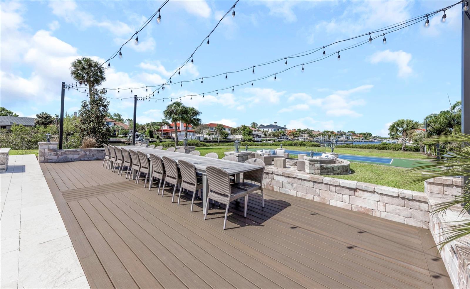 COVE/ROCKY POINT - Residential