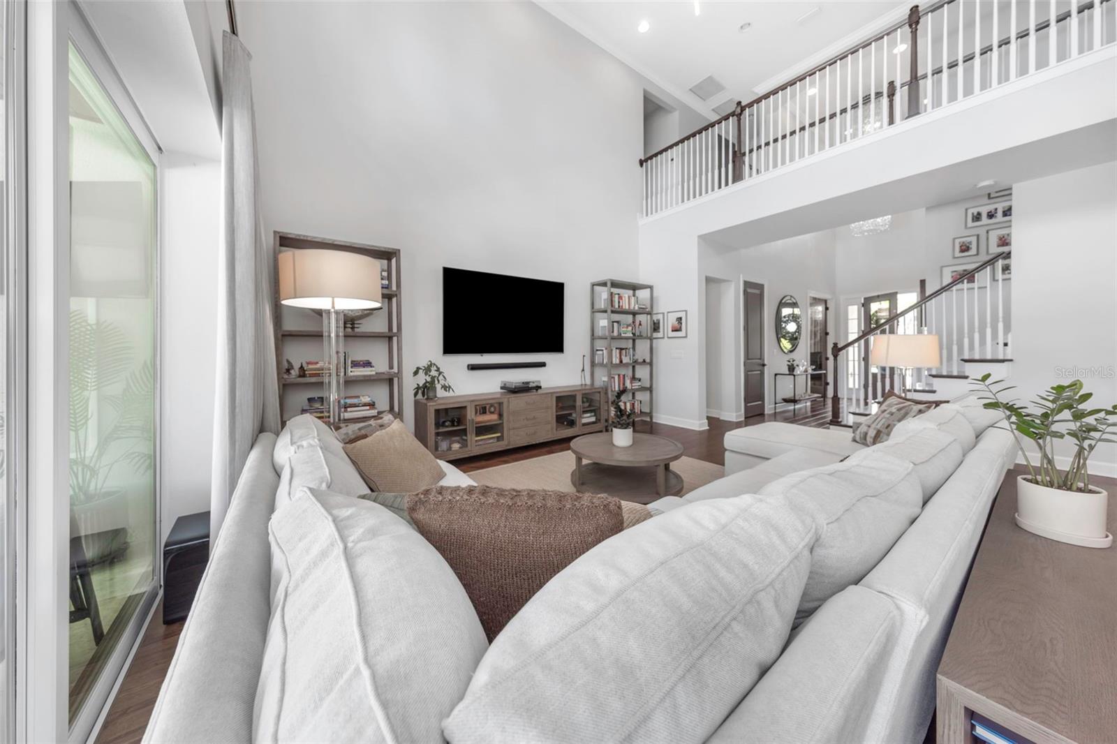 COVE/ROCKY POINT - Residential