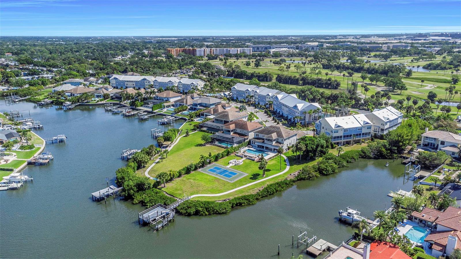 COVE/ROCKY POINT - Residential