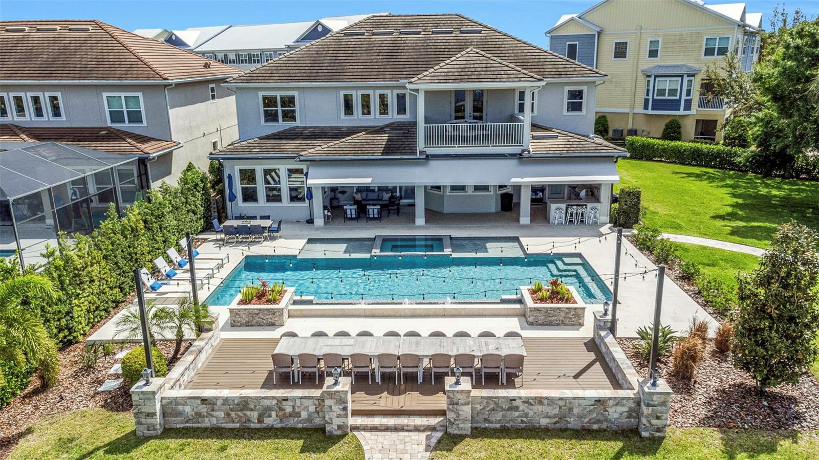 COVE/ROCKY POINT - Residential