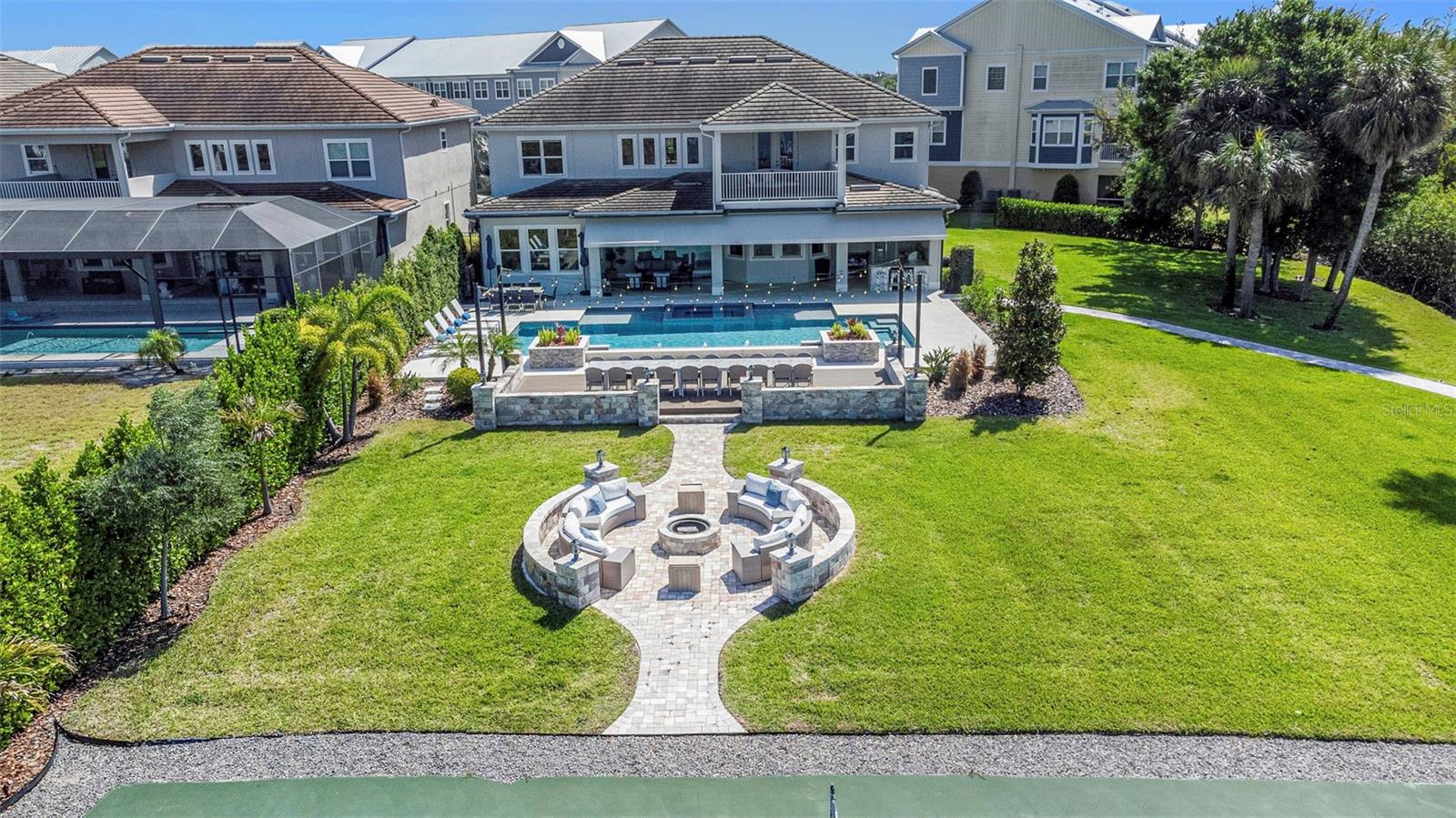 COVE/ROCKY POINT - Residential