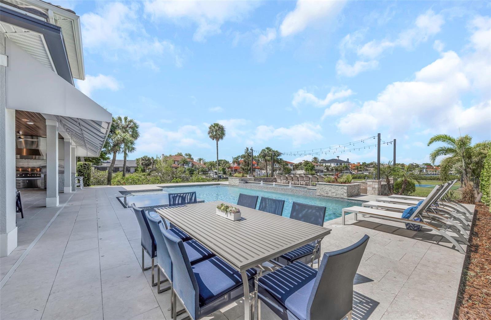 COVE/ROCKY POINT - Residential