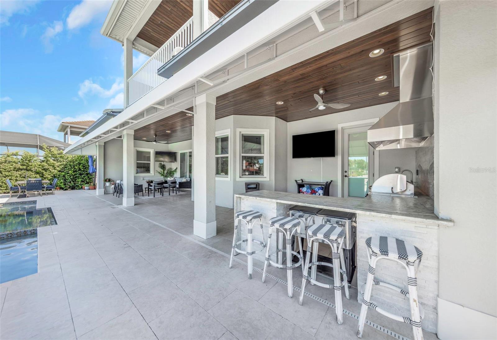 COVE/ROCKY POINT - Residential