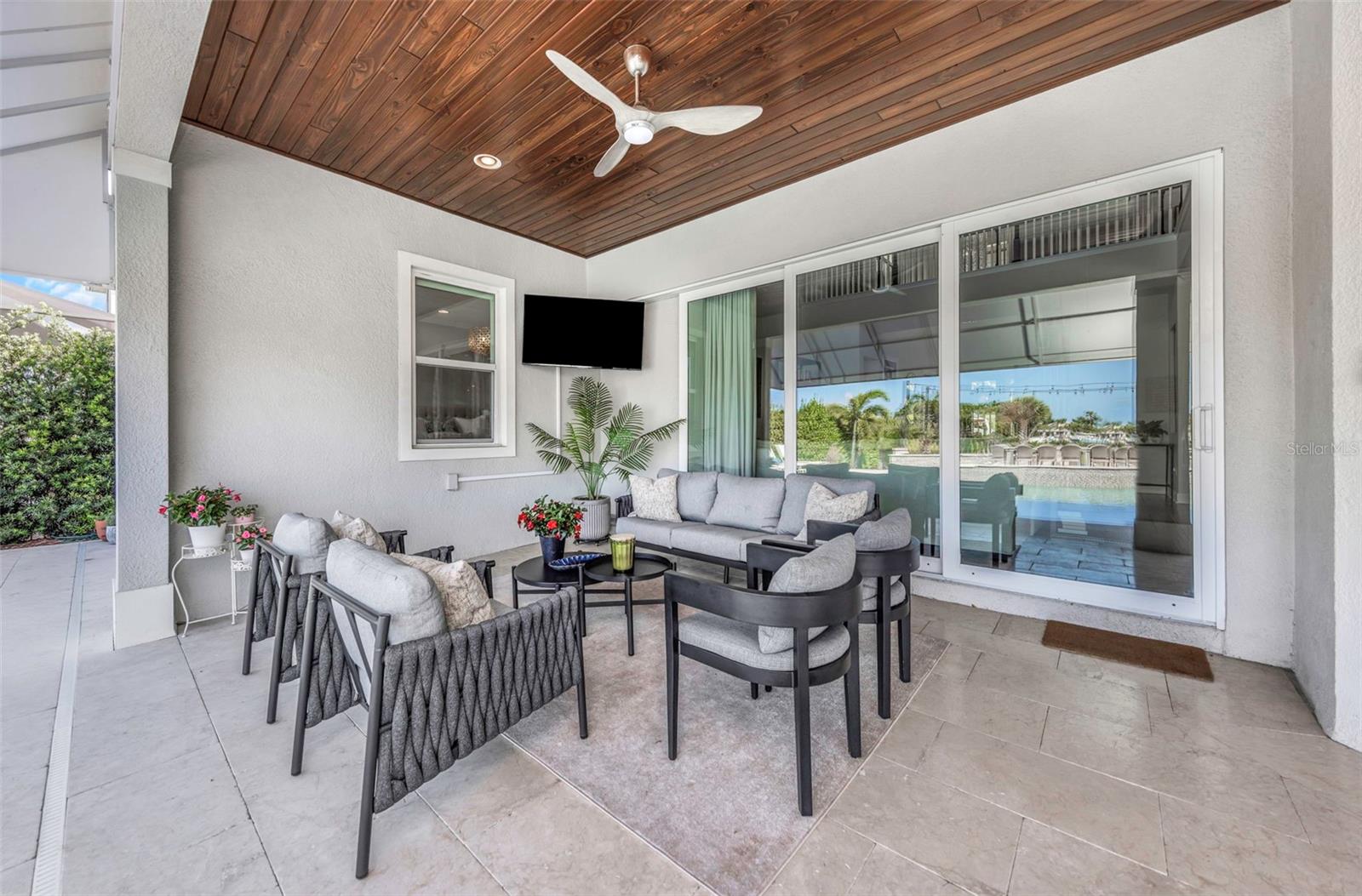 COVE/ROCKY POINT - Residential