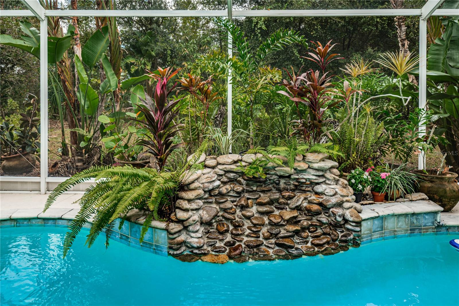 ELLINGTON ESTATES - Residential