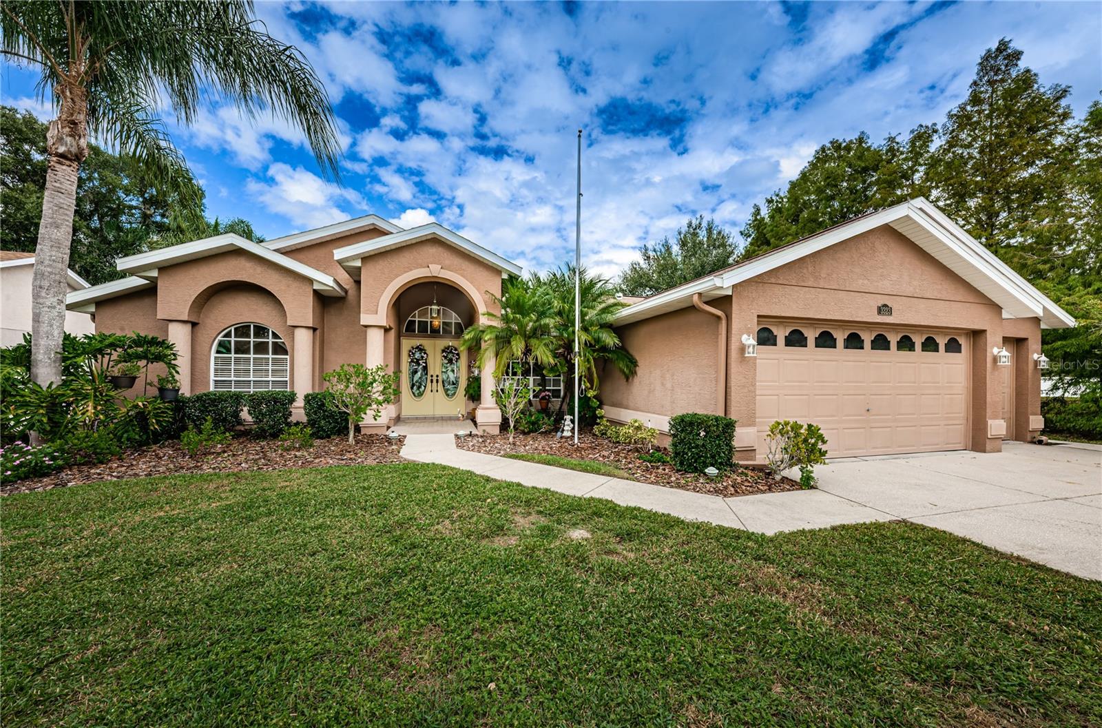 ELLINGTON ESTATES - Residential