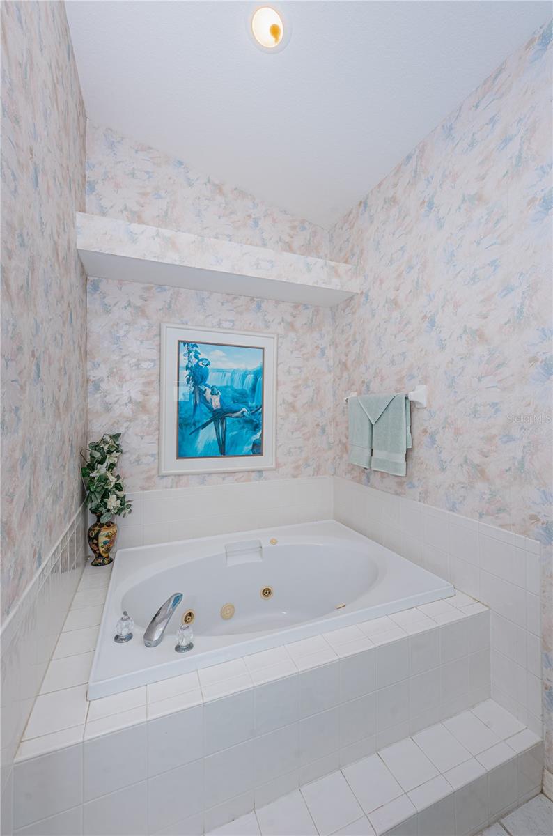 ELLINGTON ESTATES - Residential