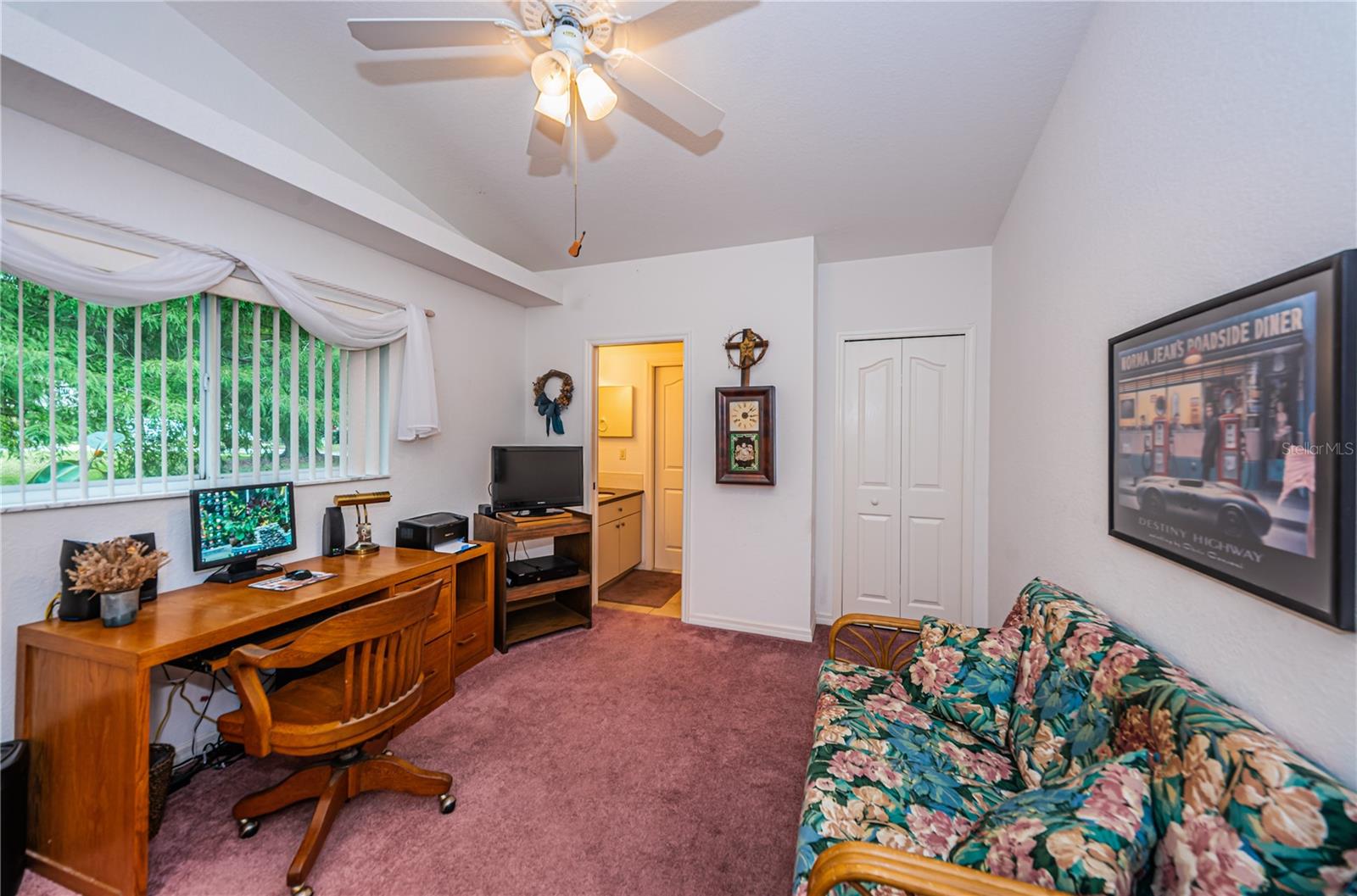 ELLINGTON ESTATES - Residential