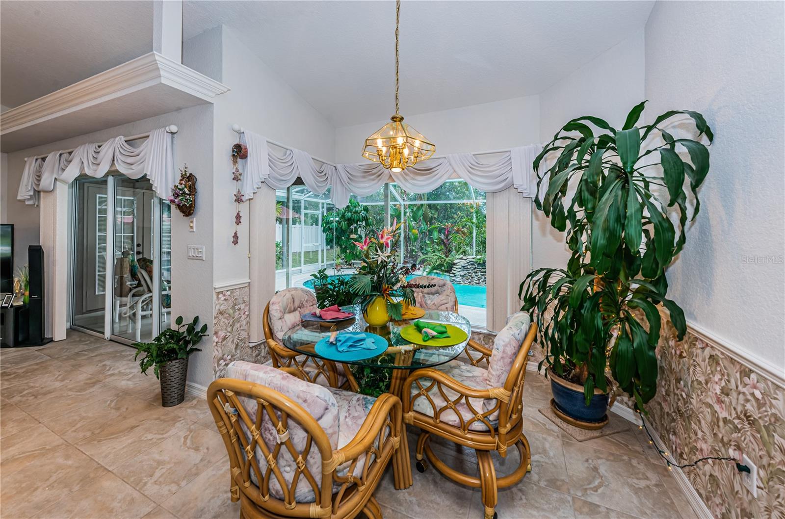 ELLINGTON ESTATES - Residential