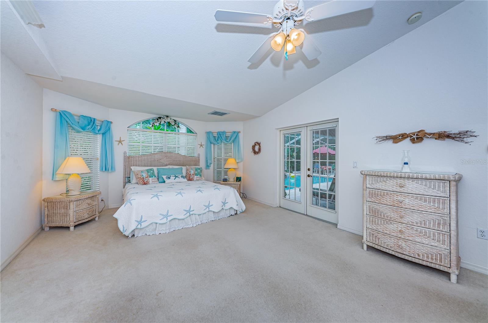 ELLINGTON ESTATES - Residential