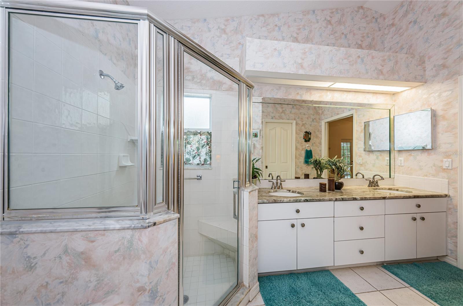 ELLINGTON ESTATES - Residential