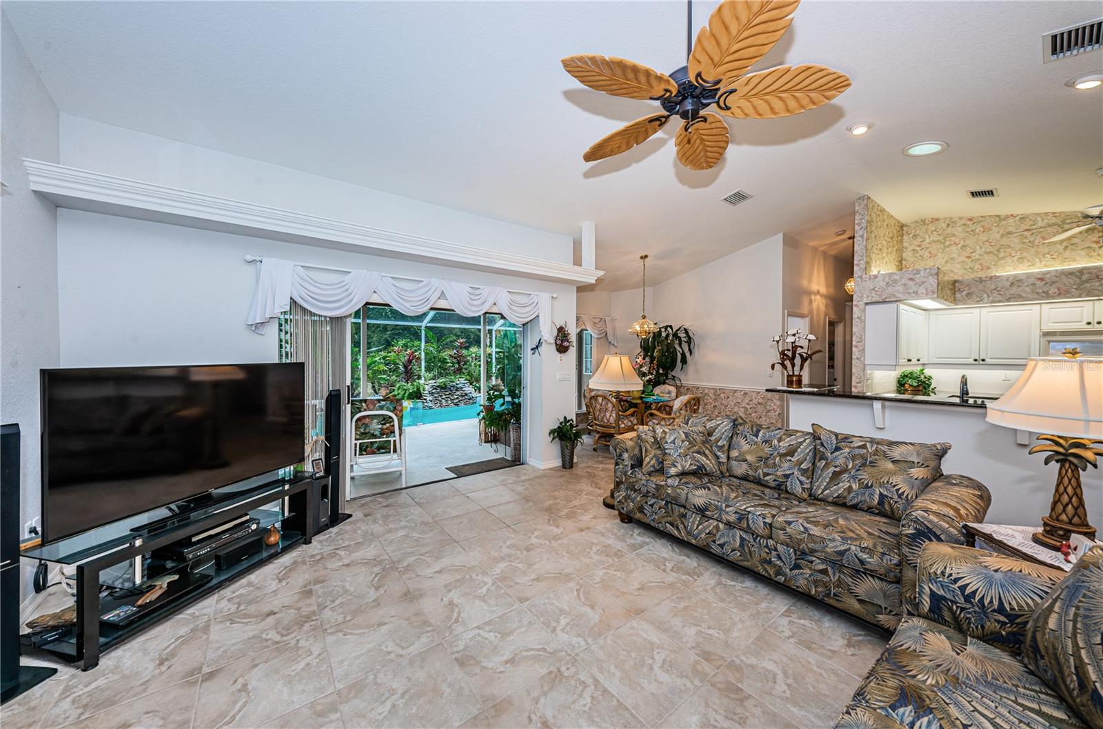 ELLINGTON ESTATES - Residential