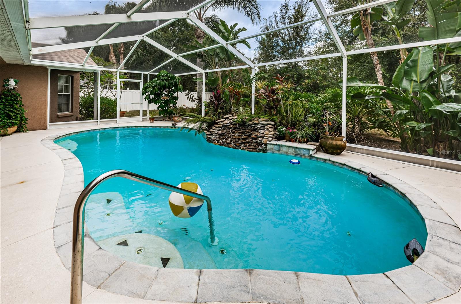 ELLINGTON ESTATES - Residential