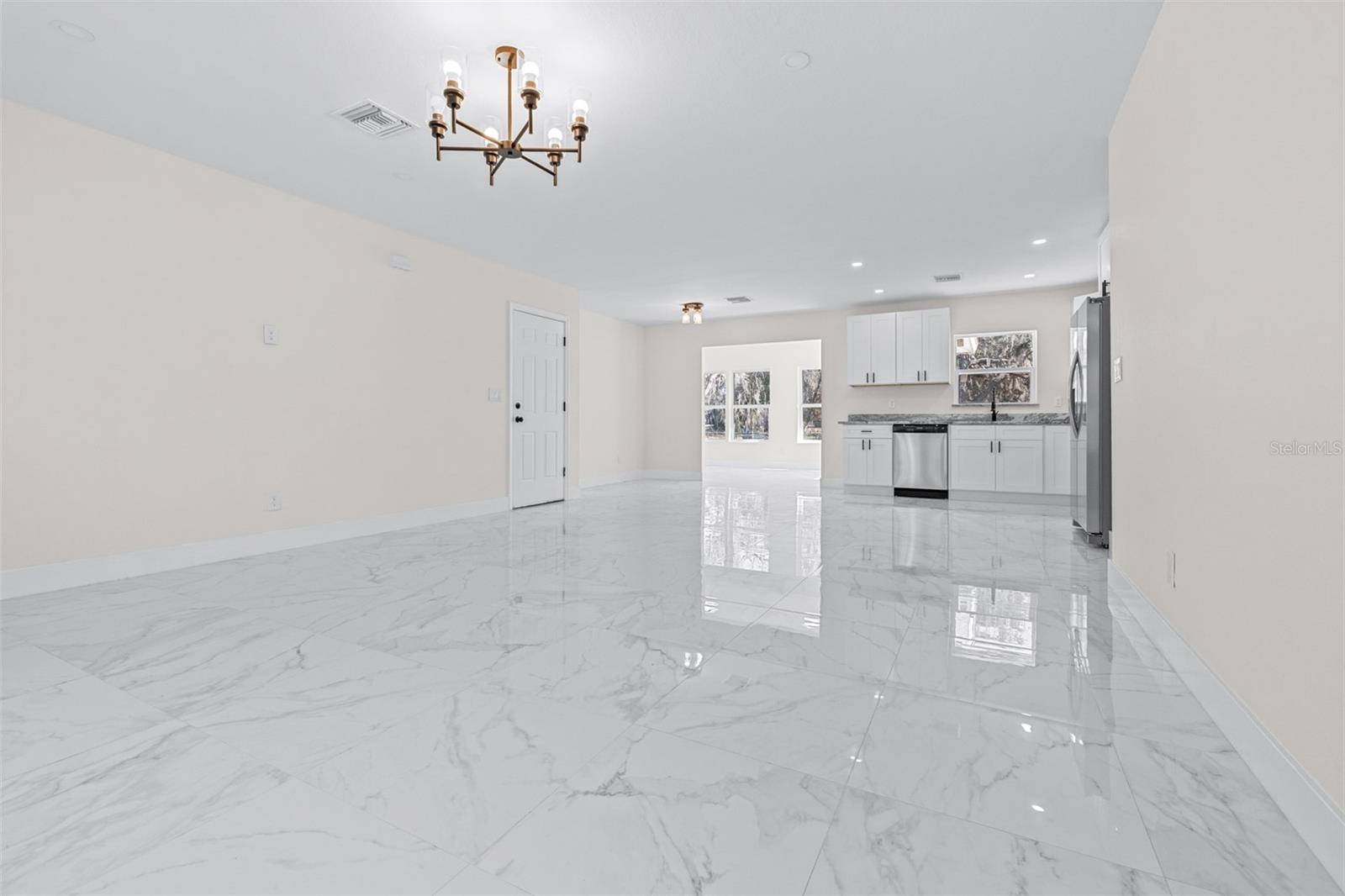 LAKEWOOD - Residential