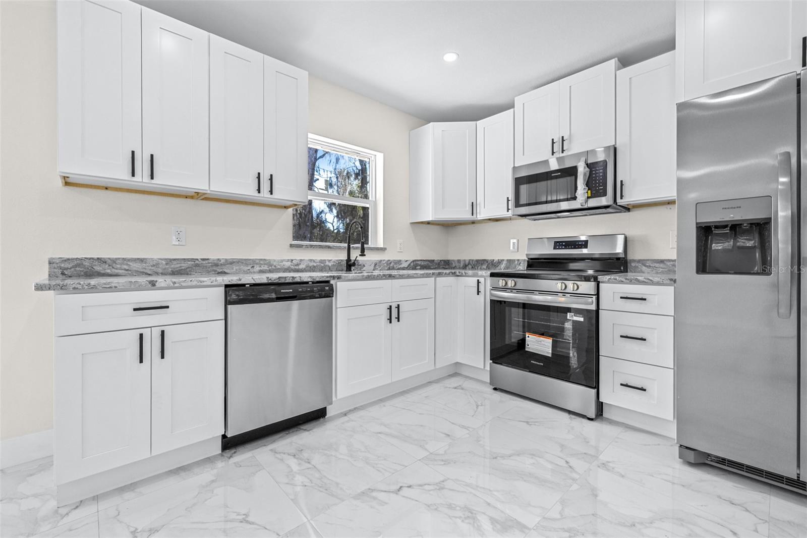 LAKEWOOD - Residential