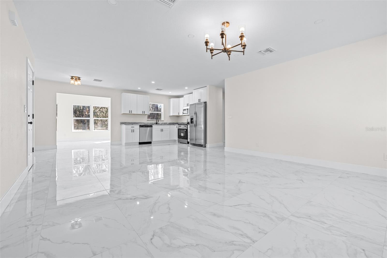 LAKEWOOD - Residential