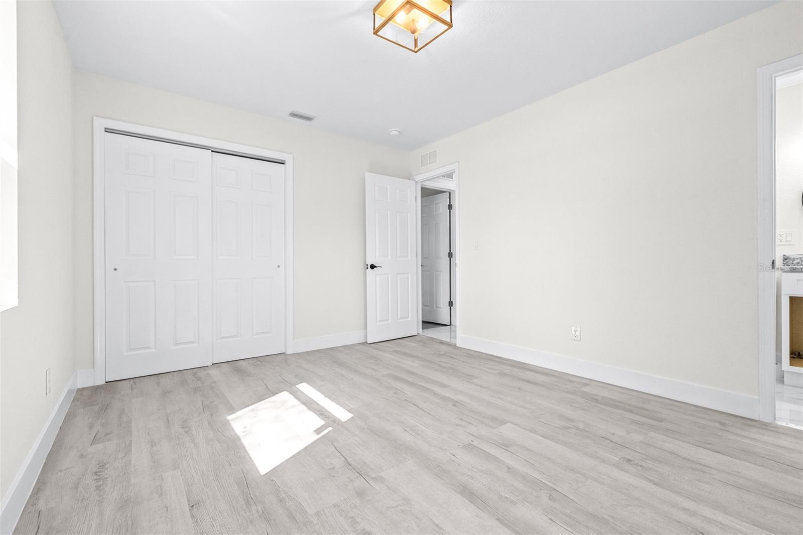 LAKEWOOD - Residential