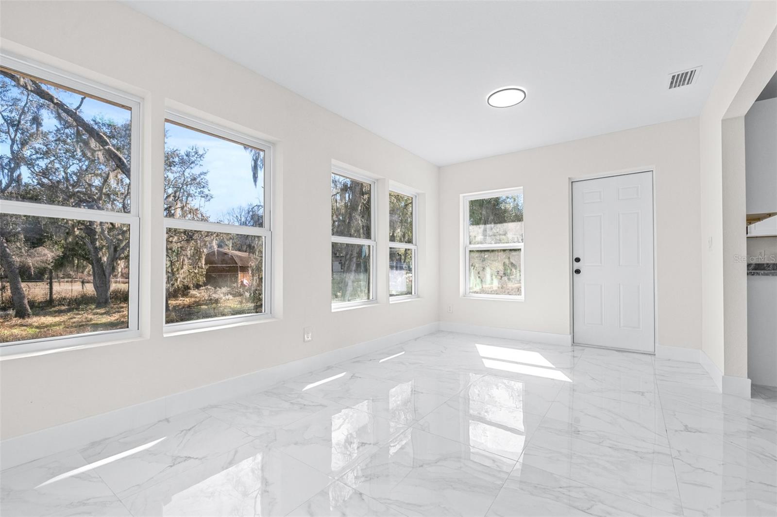 LAKEWOOD - Residential