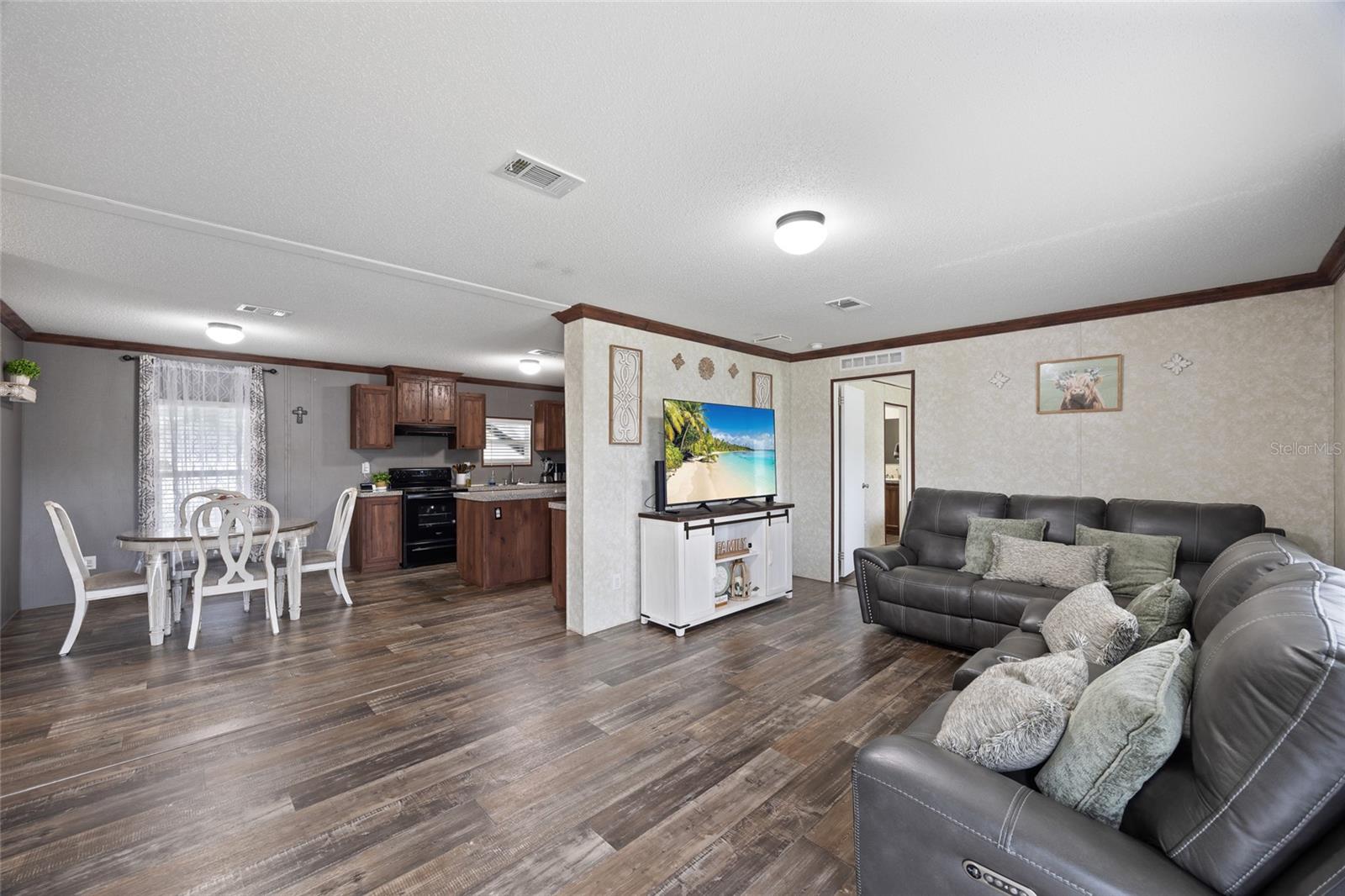 MEADOW RIDGE ESTATES - Residential