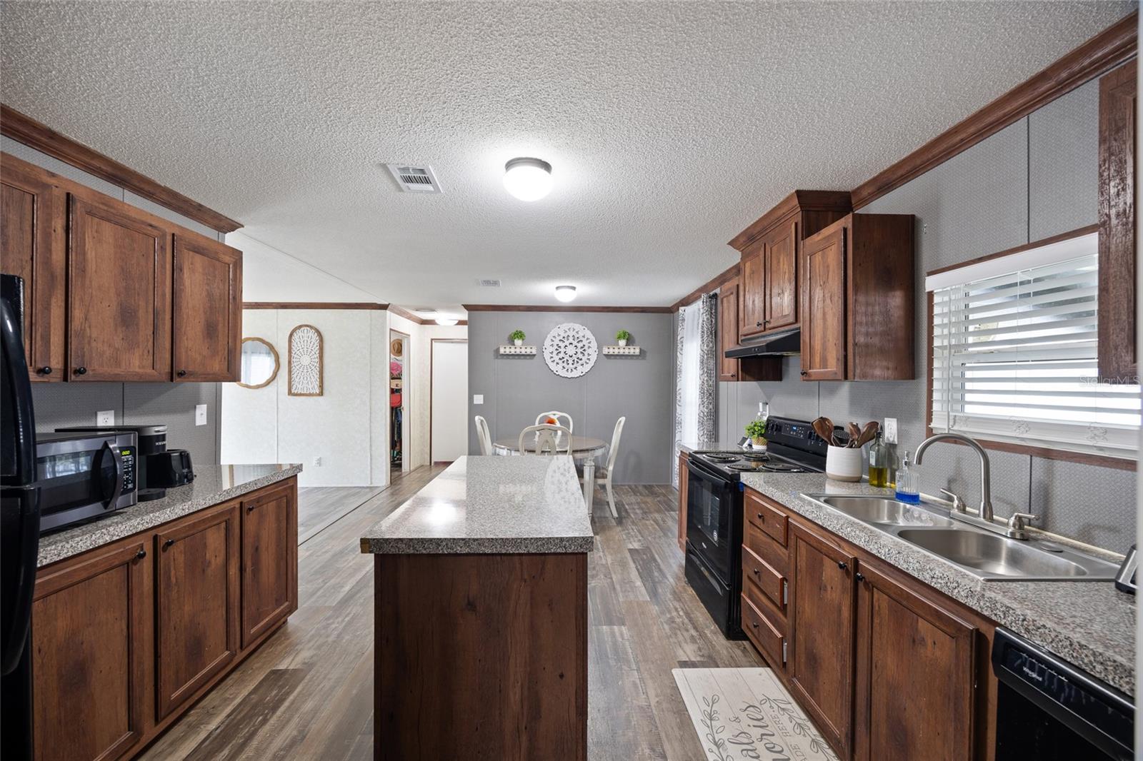 MEADOW RIDGE ESTATES - Residential