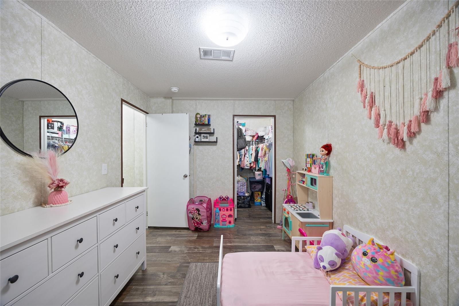 MEADOW RIDGE ESTATES - Residential