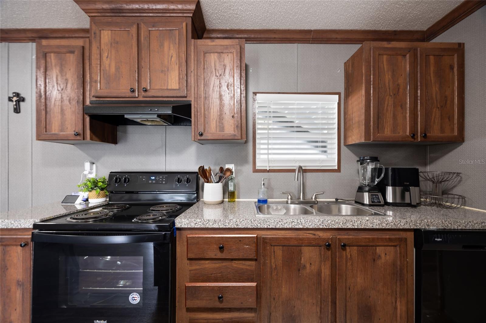 MEADOW RIDGE ESTATES - Residential