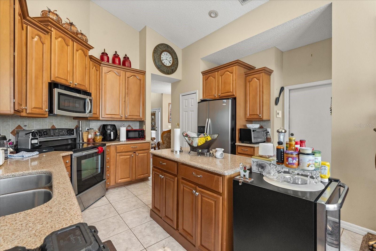 WATERFORD LAKES TR N31A - Residential Lease