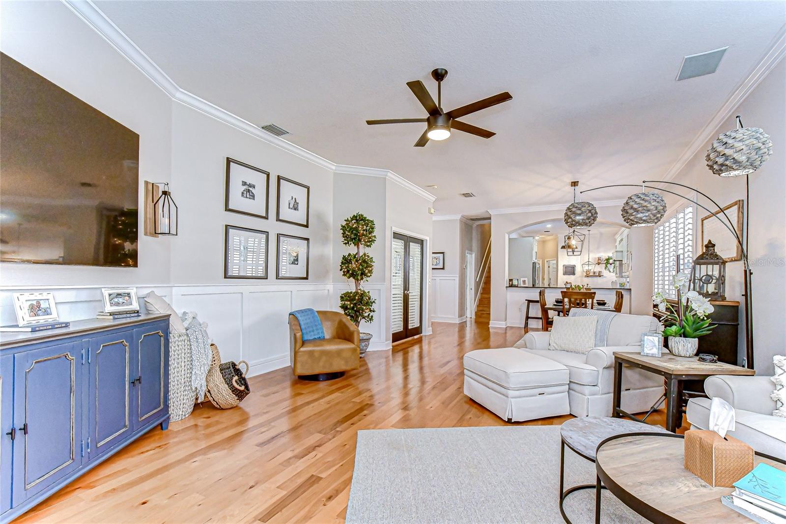 RIVER HILLS - Residential