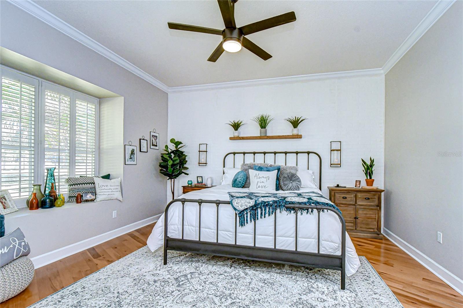 RIVER HILLS - Residential