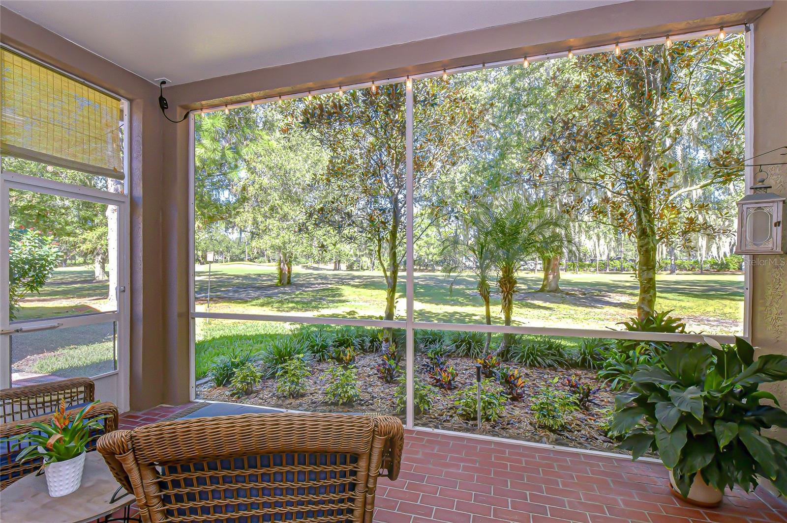 RIVER HILLS - Residential