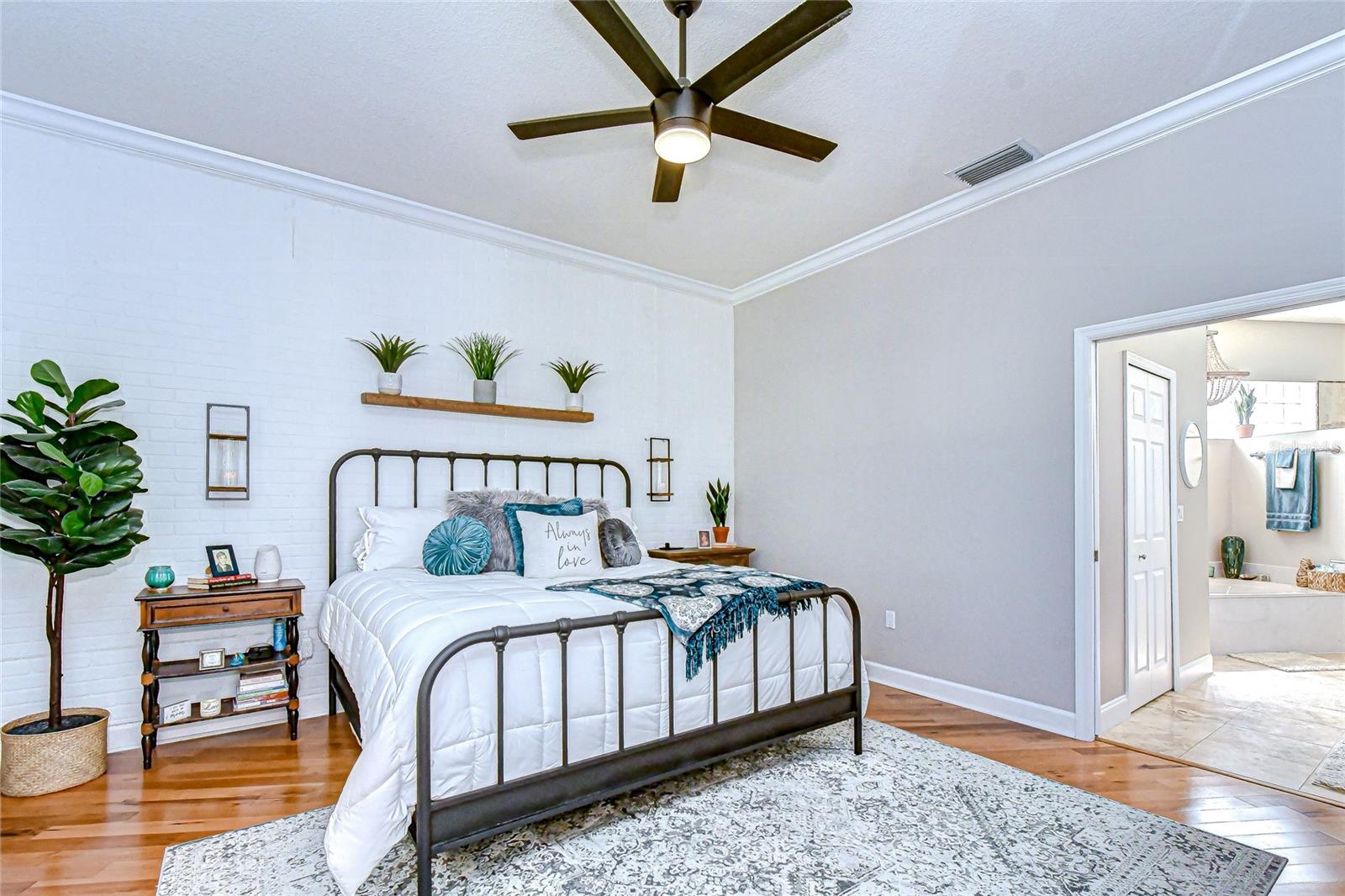 RIVER HILLS - Residential