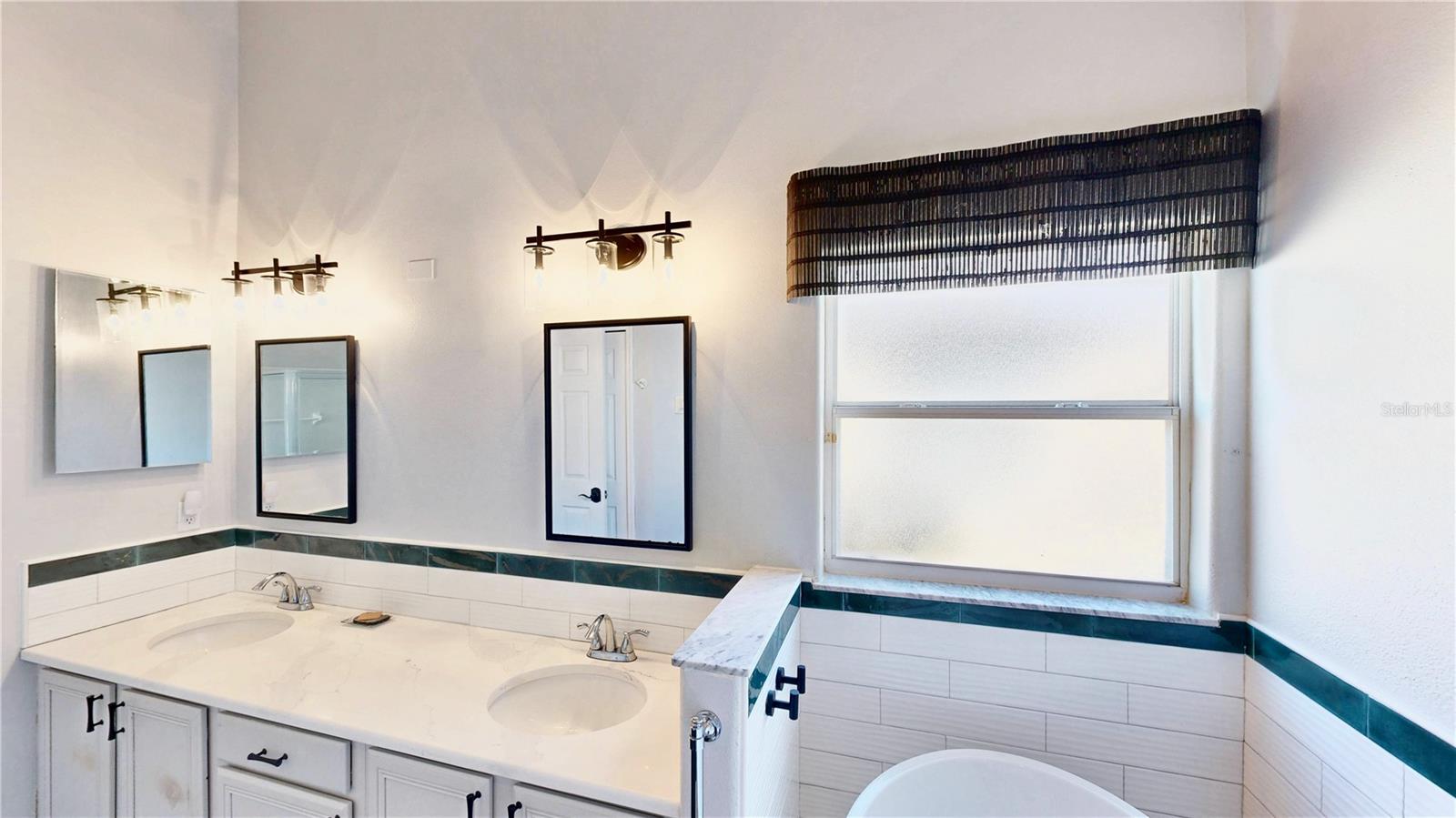 CRYSTAL CREEK - Residential