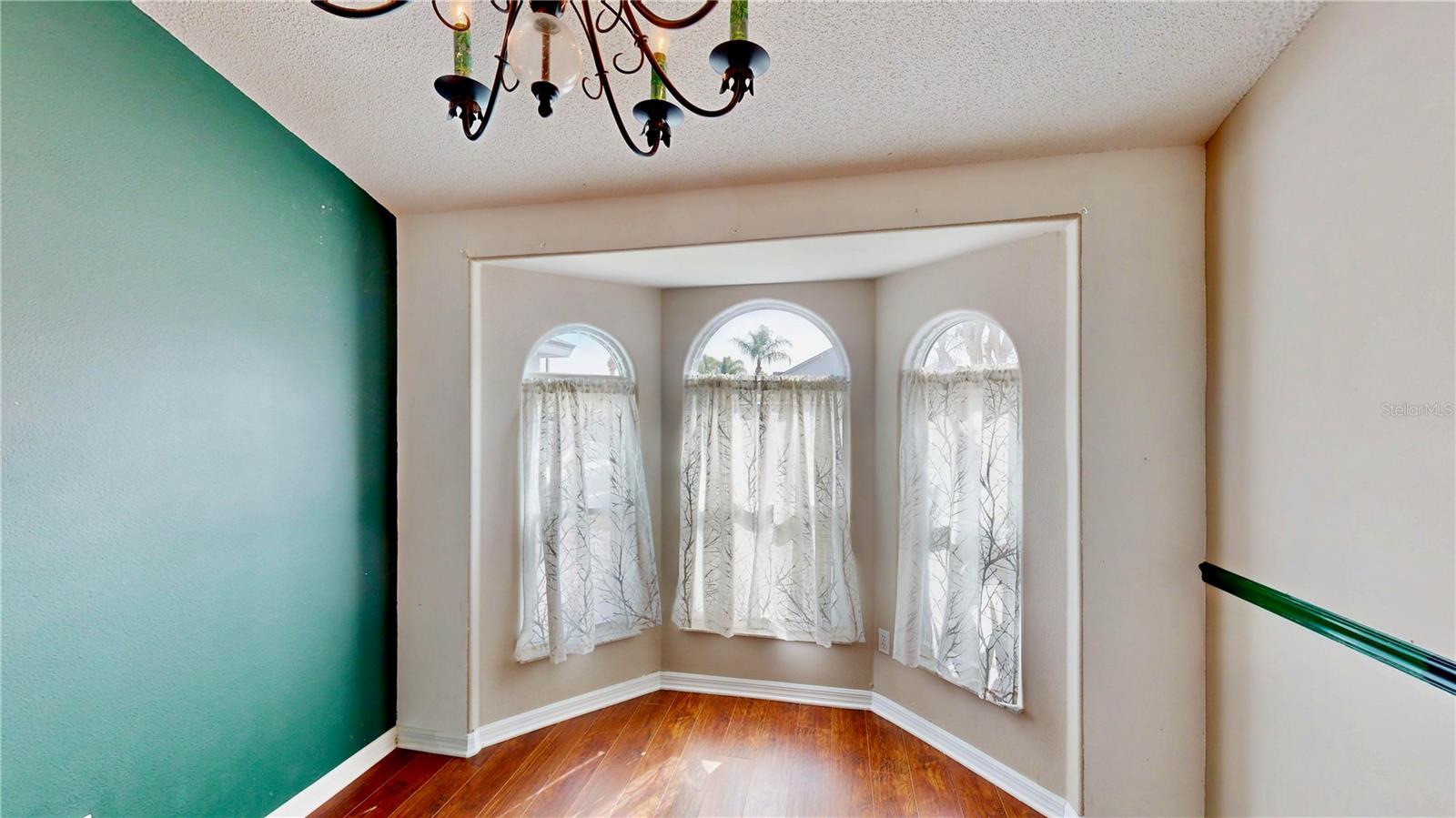 CRYSTAL CREEK - Residential