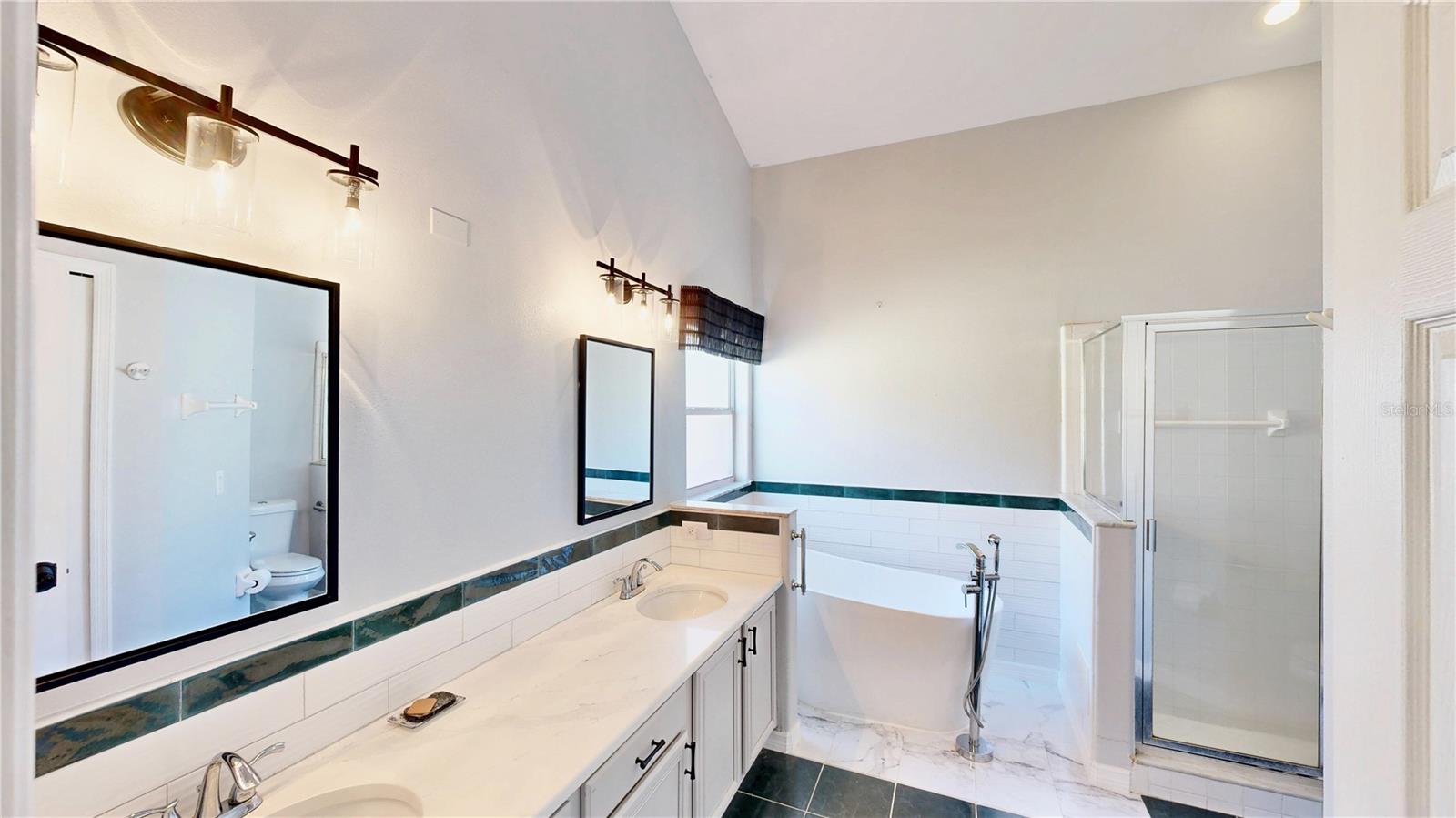 CRYSTAL CREEK - Residential