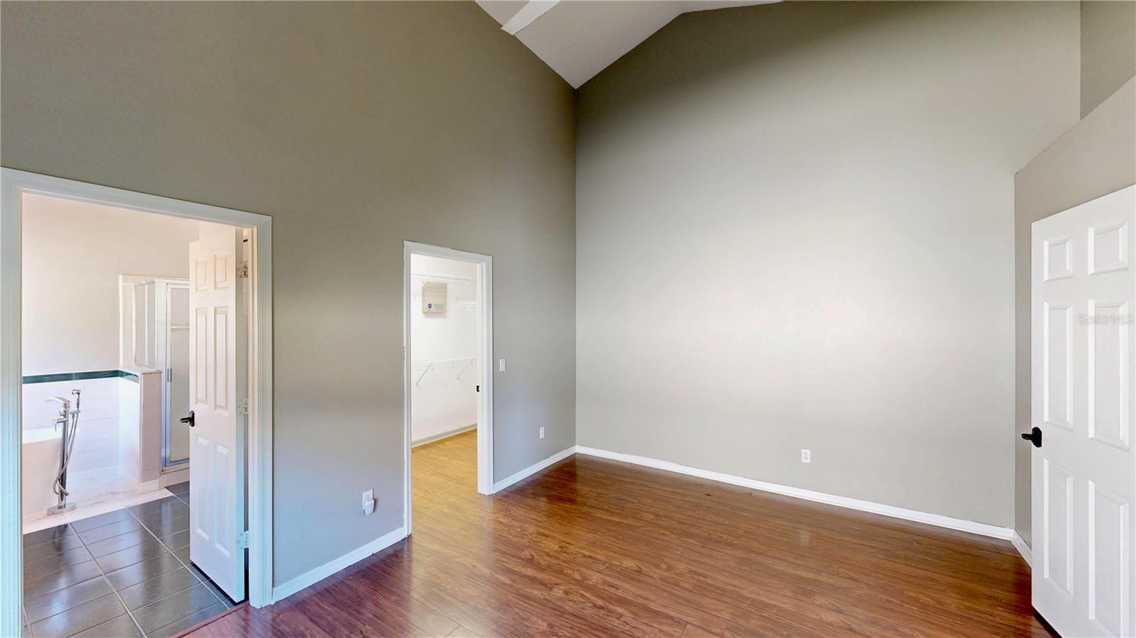 CRYSTAL CREEK - Residential