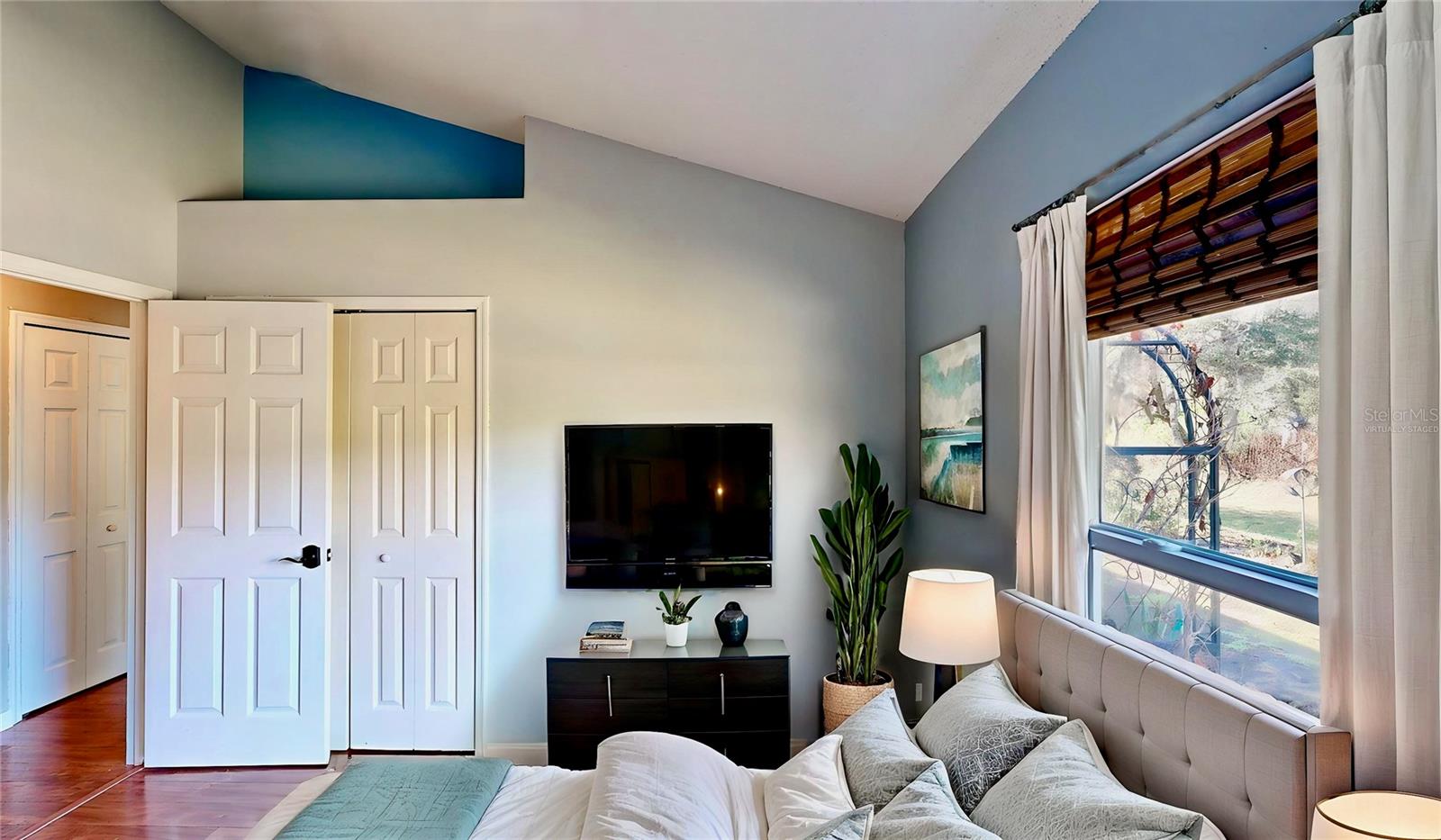 CRYSTAL CREEK - Residential