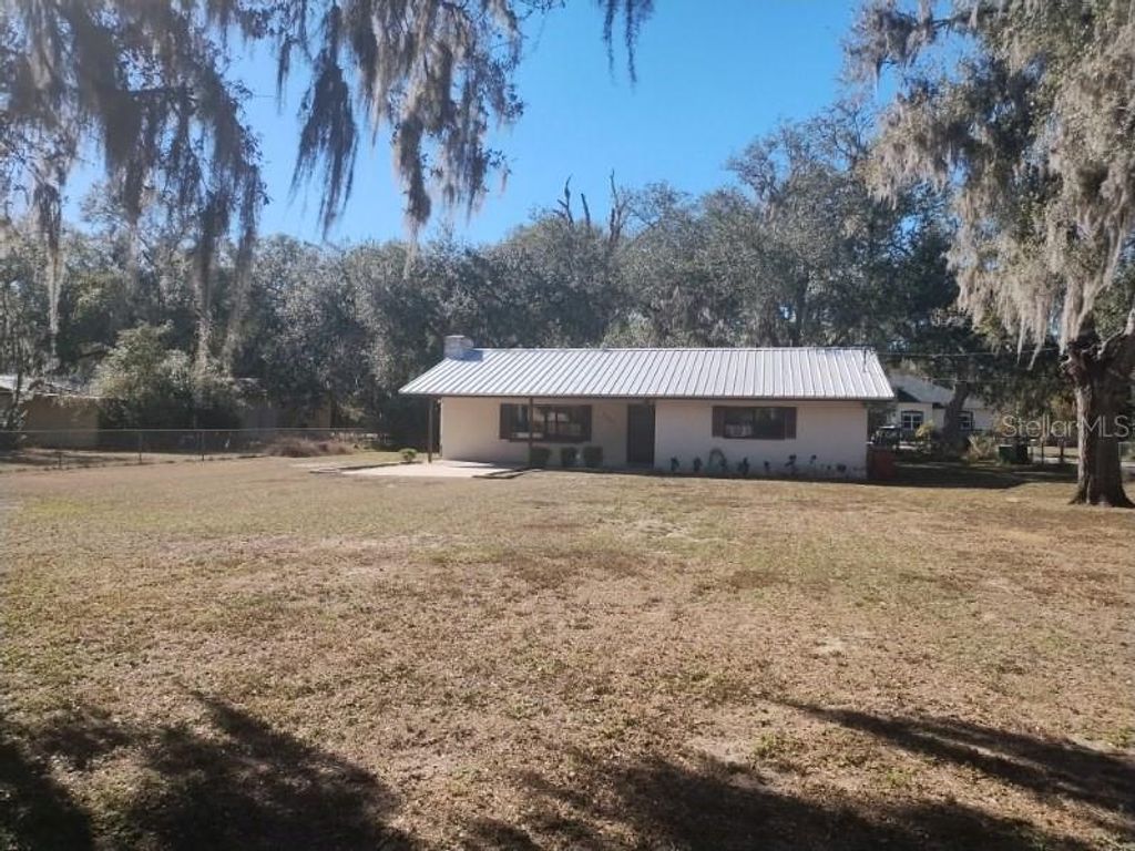 Photo of 2803 Franklin Street, Plant City, FL 33563 (MLS # TB8472547)