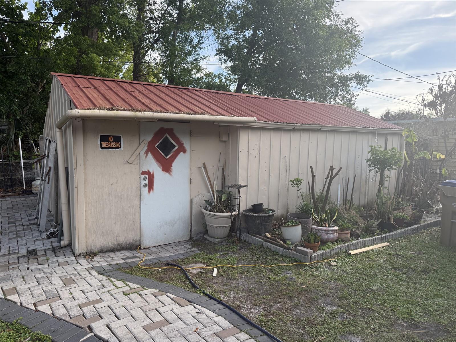 TROPICAL PARK UNIT 1 - Residential