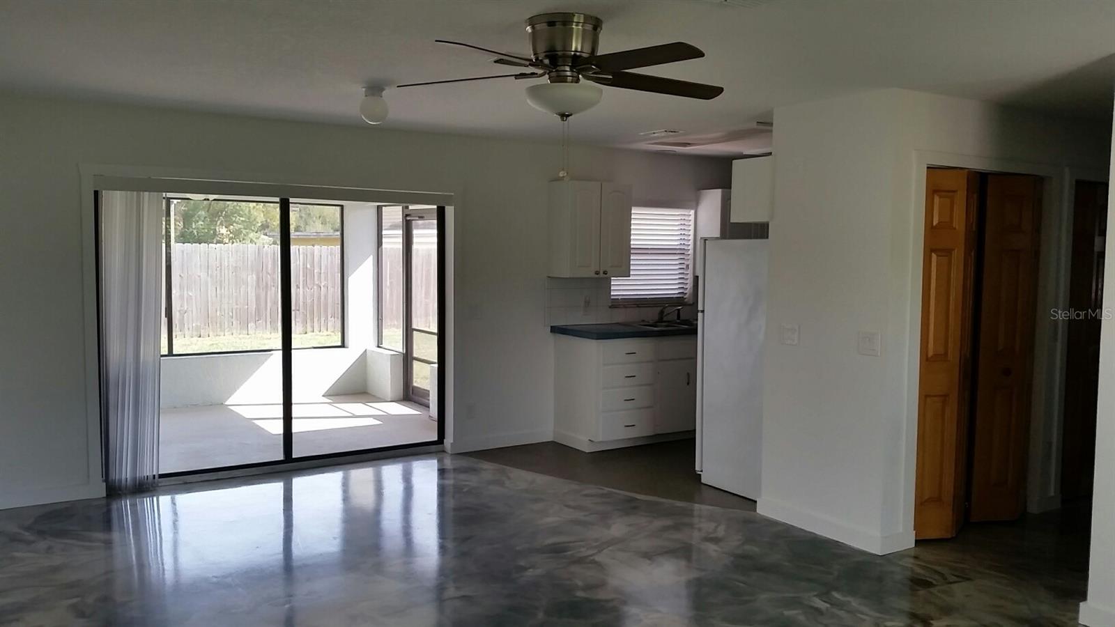 Sargents & Bradburys Sam Tr Oak Hill - Residential Lease