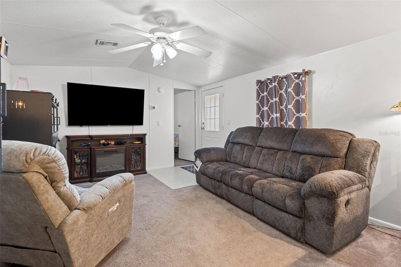 HUDSON GROVE ESTATES - Residential