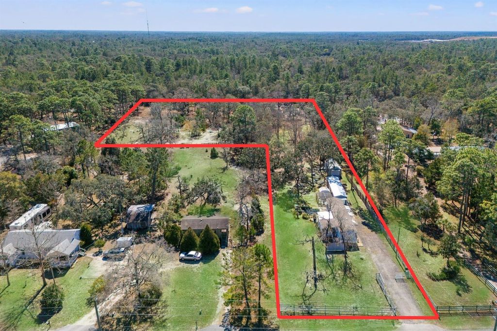 Photo of 12222 Beagle Road, Hudson, FL 34667 (MLS # W7882611)