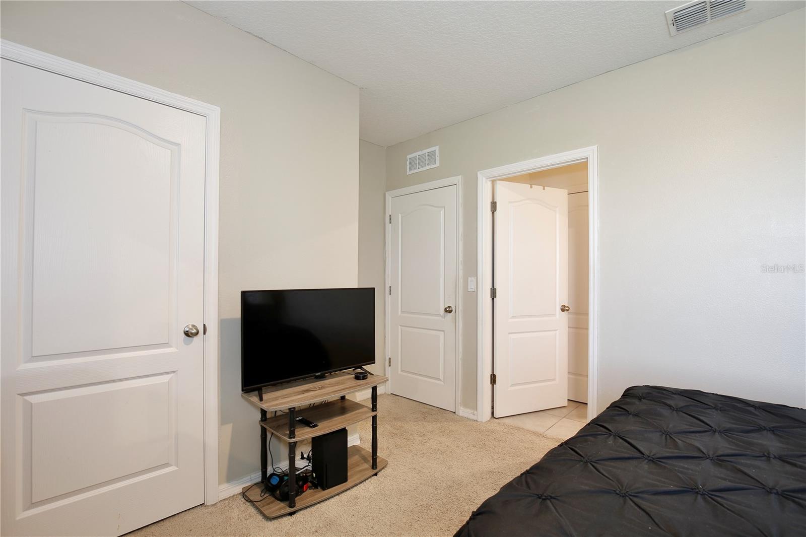 RIVIERA BELLA UN 8B - Residential