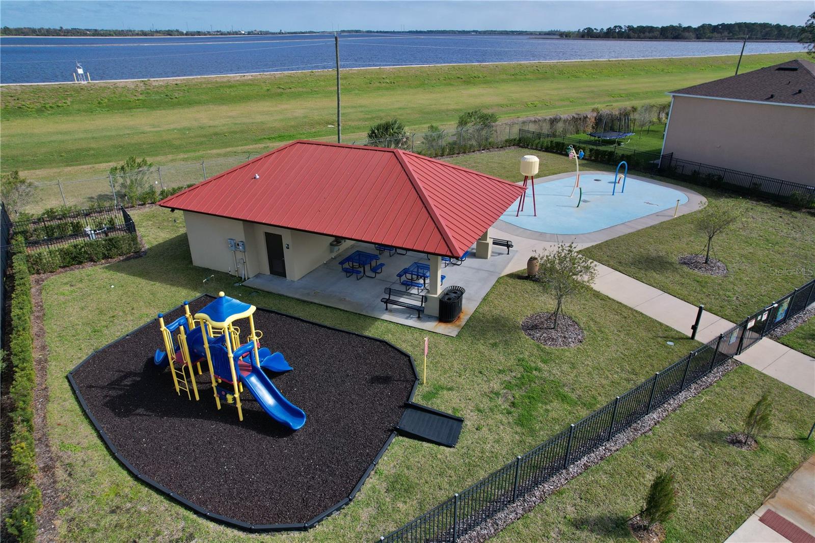 RIVIERA BELLA UN 8B - Residential