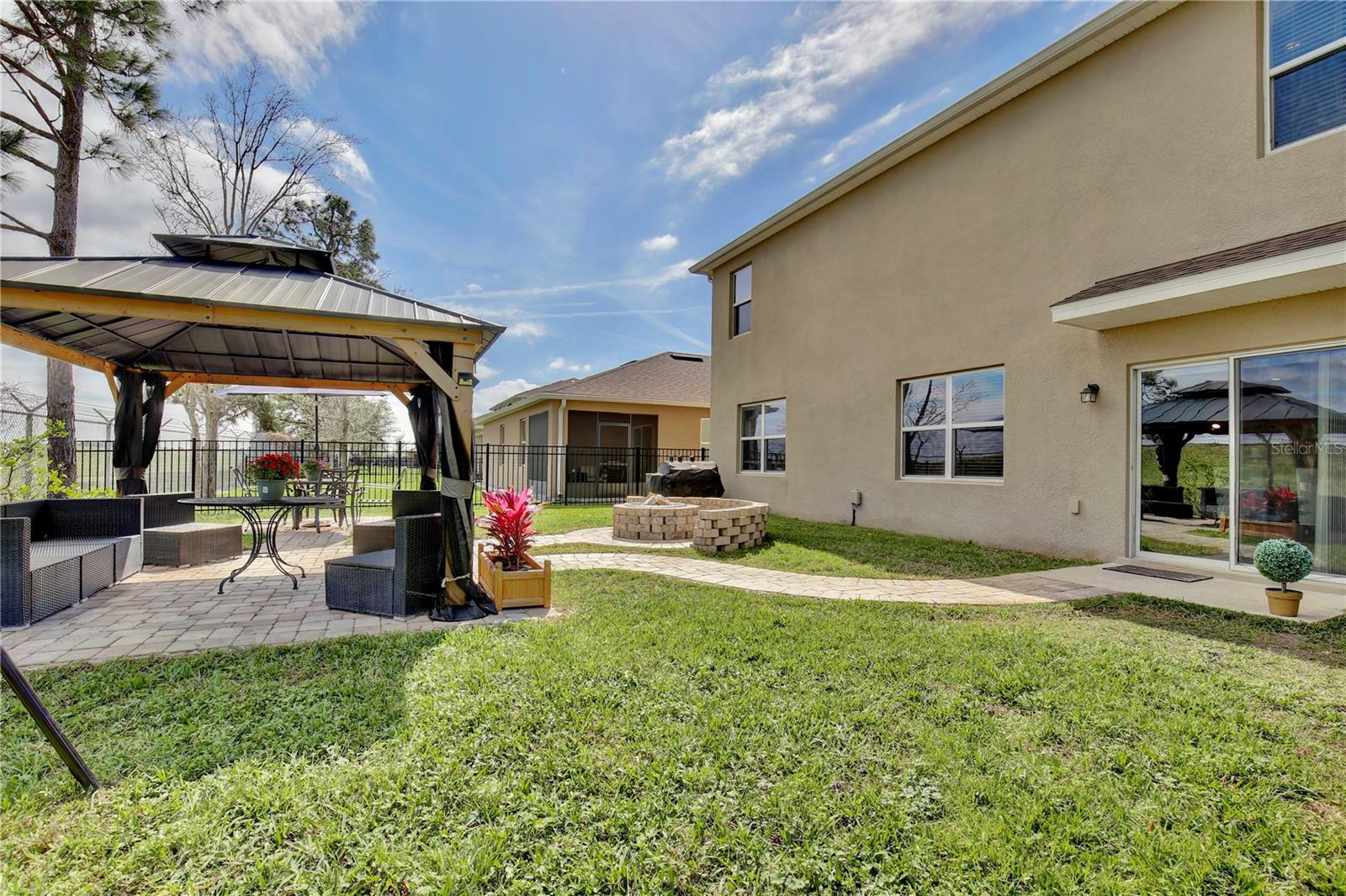 RIVIERA BELLA UN 8B - Residential