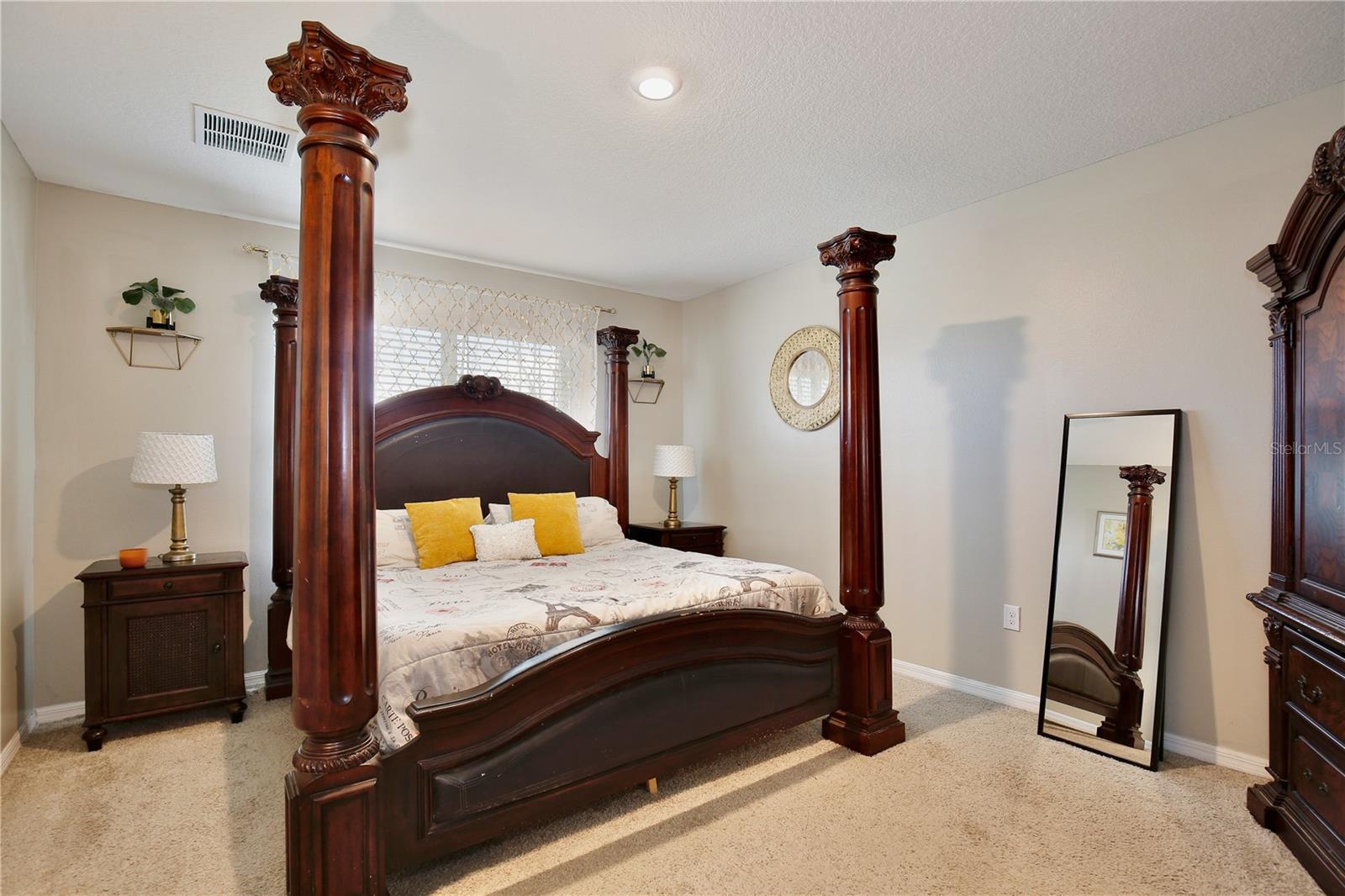 RIVIERA BELLA UN 8B - Residential