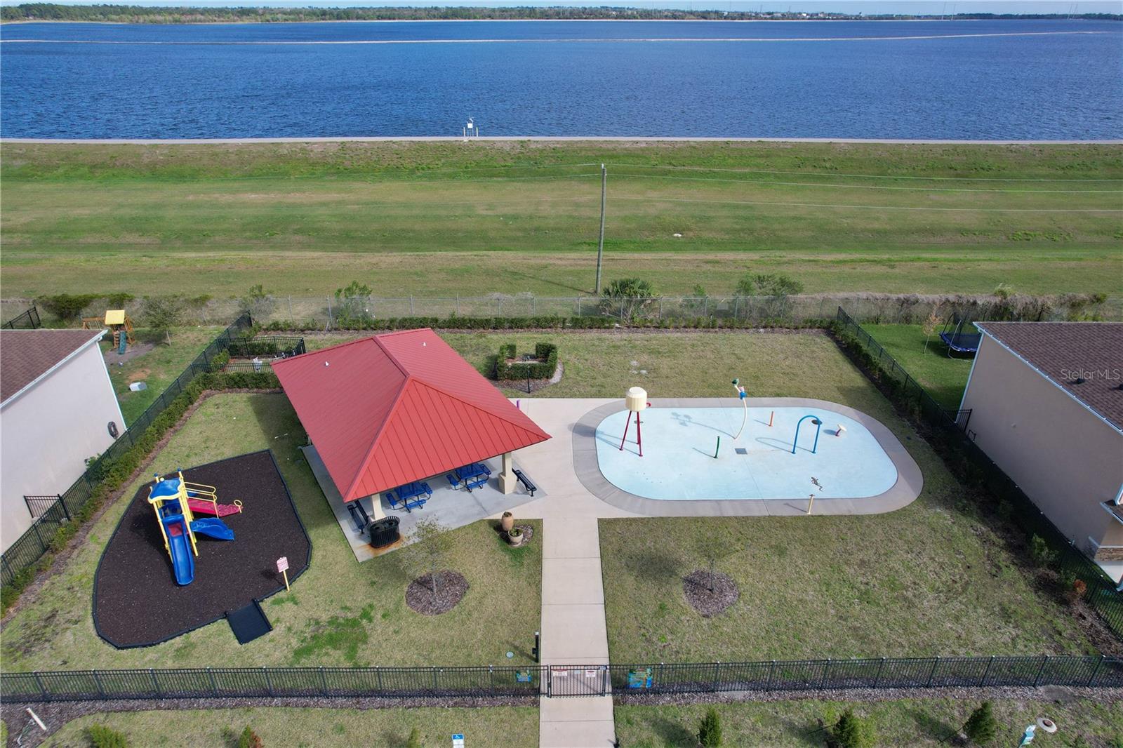 RIVIERA BELLA UN 8B - Residential