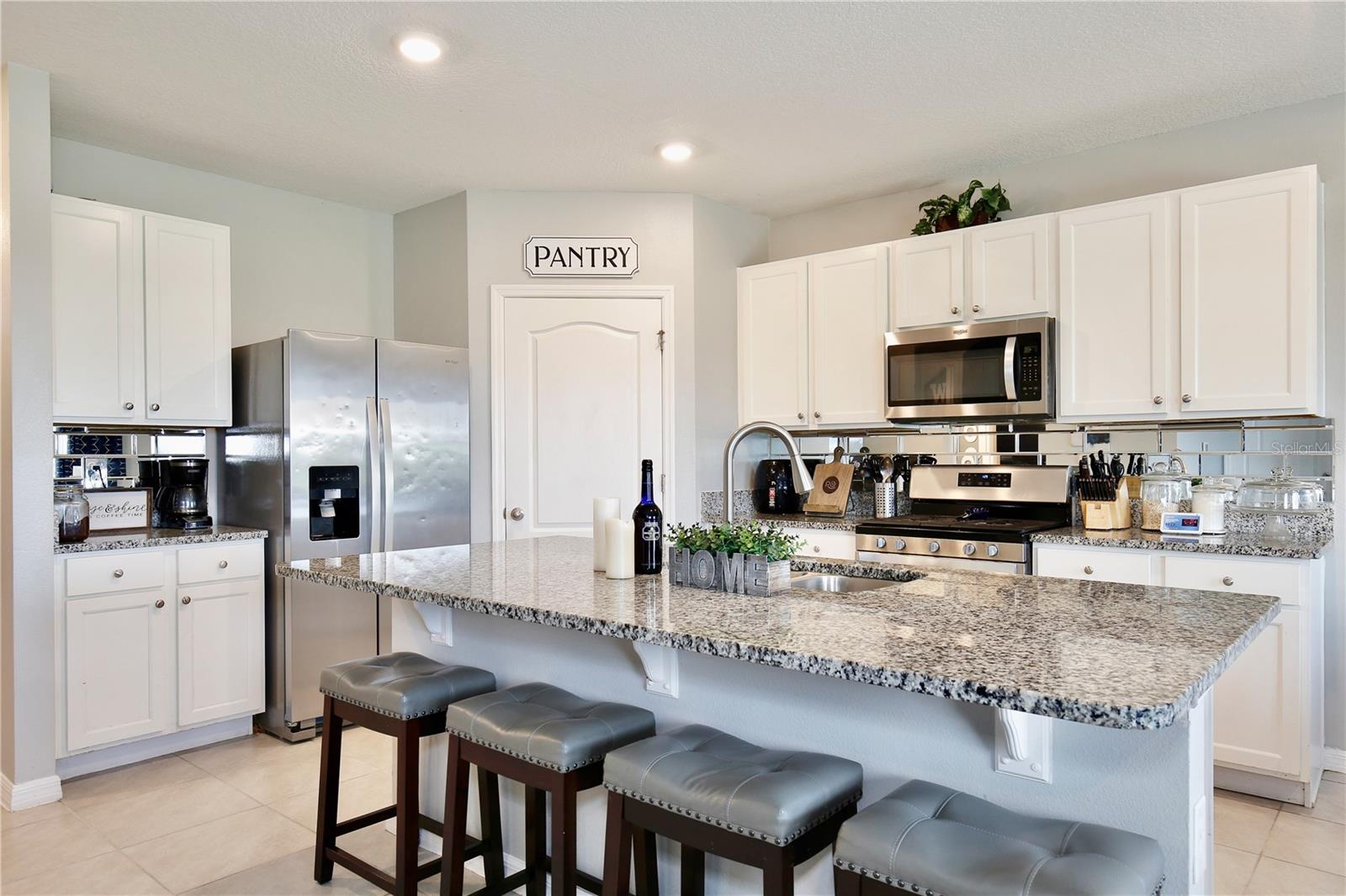 RIVIERA BELLA UN 8B - Residential